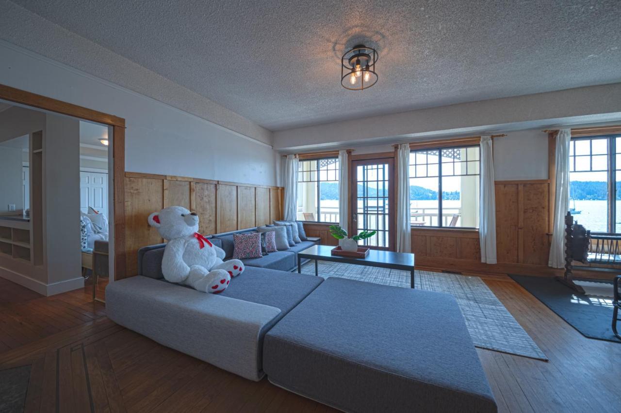 깁슨스 Iconic 3-Story Waterfront 'Marina House' W/ View 빌라 외부 사진